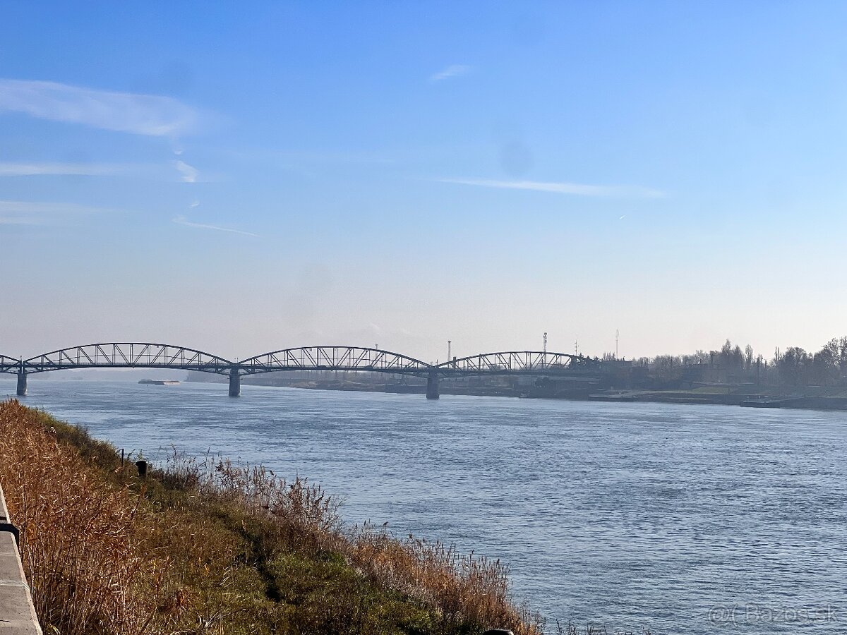 Pozemok na alzbetinom ostrove