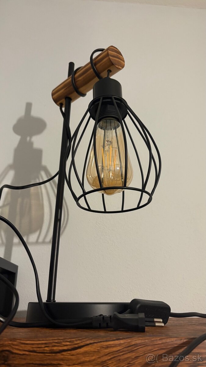 Retro lampa na stôl