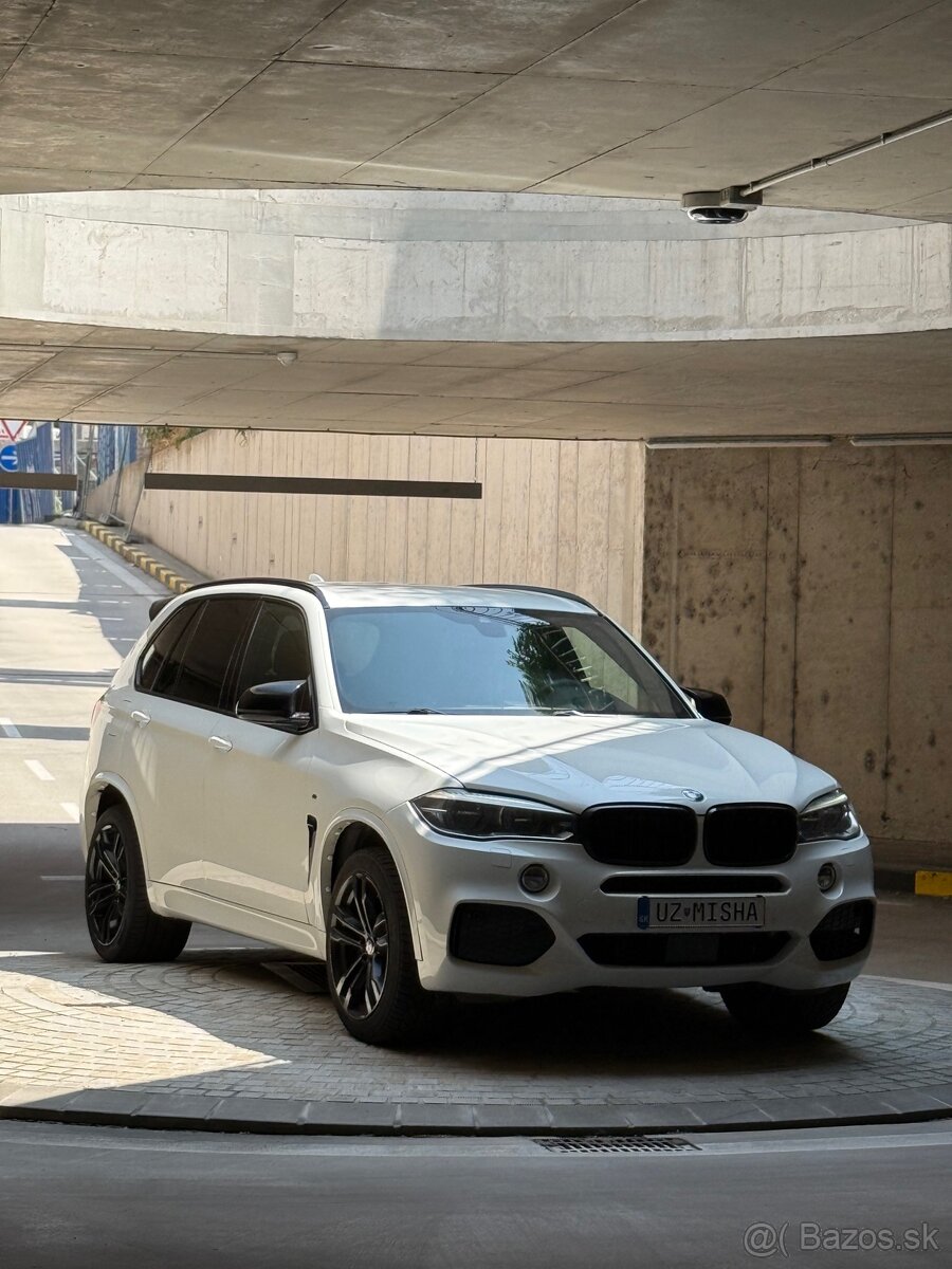 BMW X5 M50D 70 000 km motor Nove 3 turbo