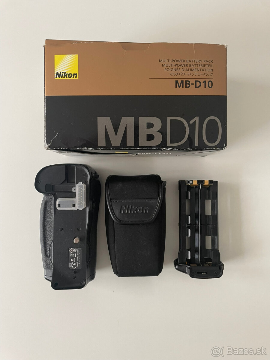 Nikon MB-D10 battery grip