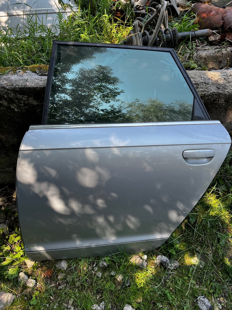 Predam dvere na Audi a6 c6 4f