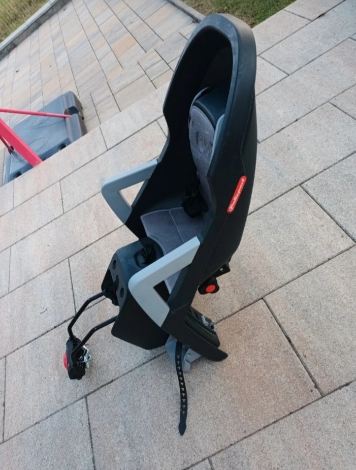 Detska stolicka na bicykel