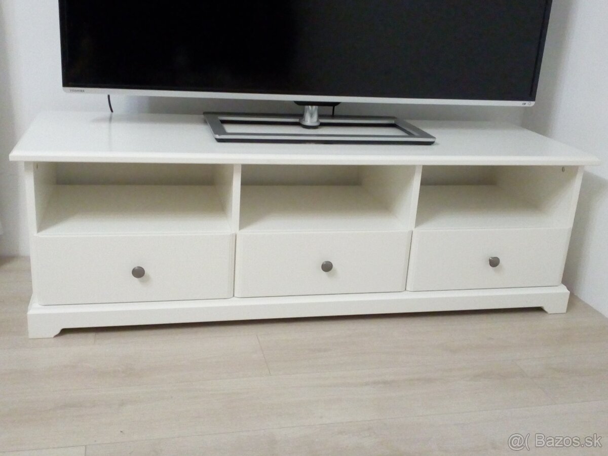 komoda pod TV Ikea Liatorp