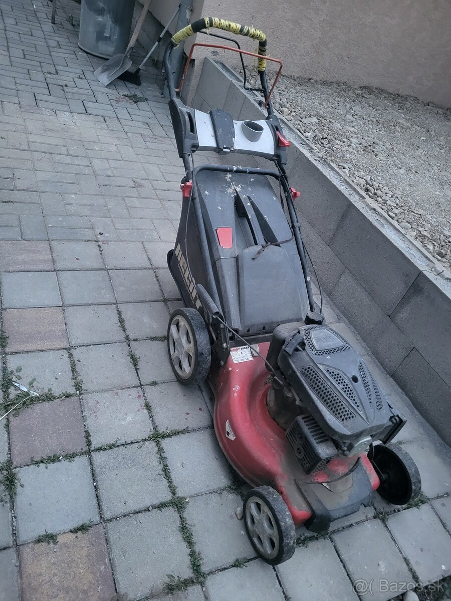 Kosačka Hecht