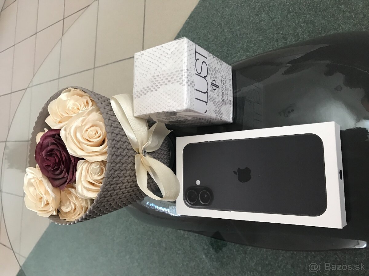 NOVÝ IPHONE 16 plus 128 GB zapecateny+parfem darček