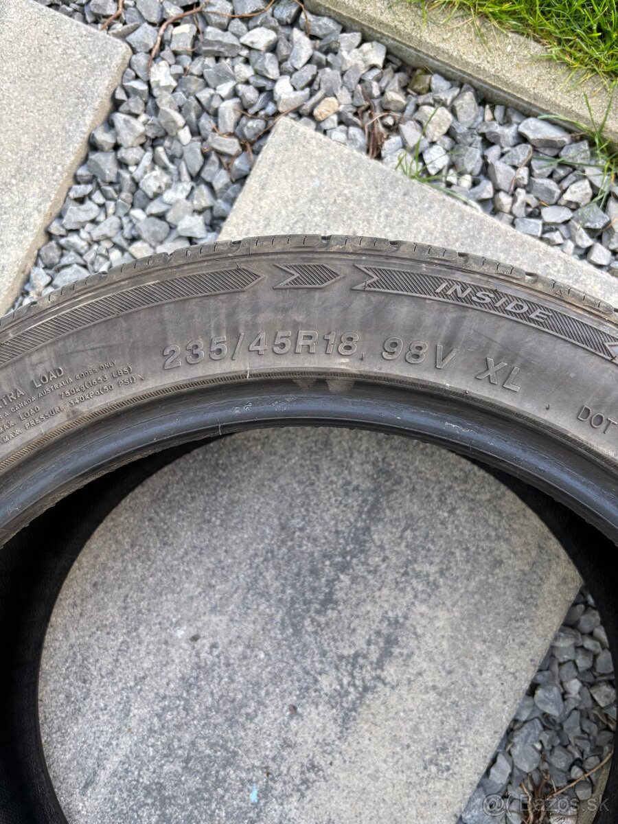 Zimne pneu 235/45 R18