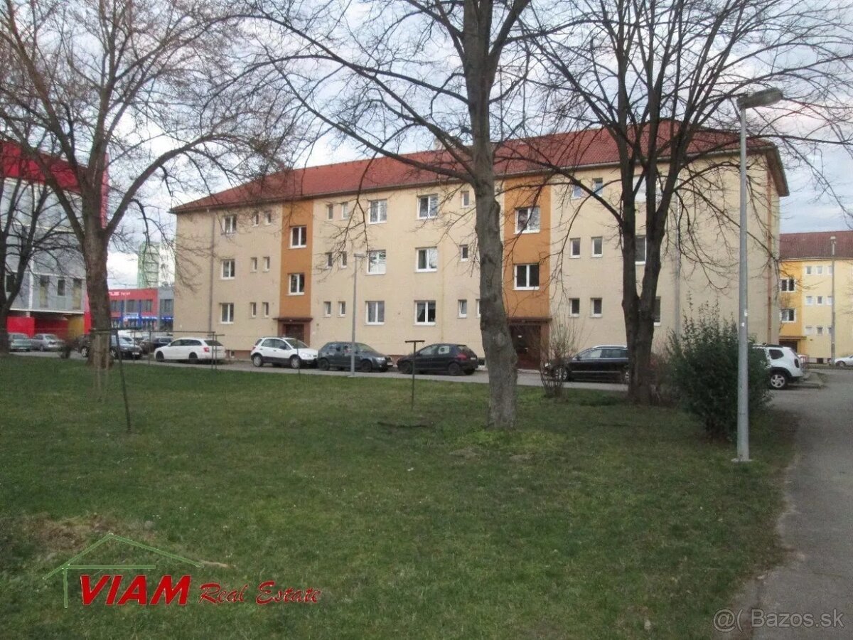 2 IZBOVÝ BYT TRENČÍN NA PREDAJ, SIHOŤ I