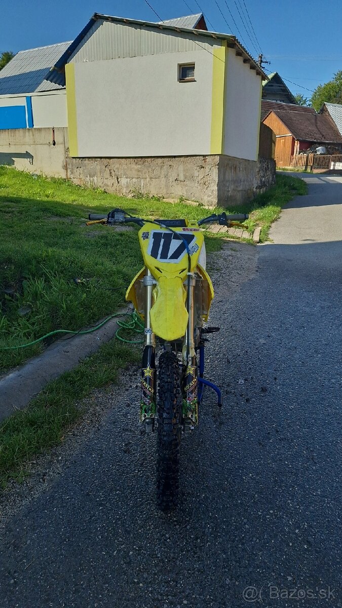 Suzuki rmz 250