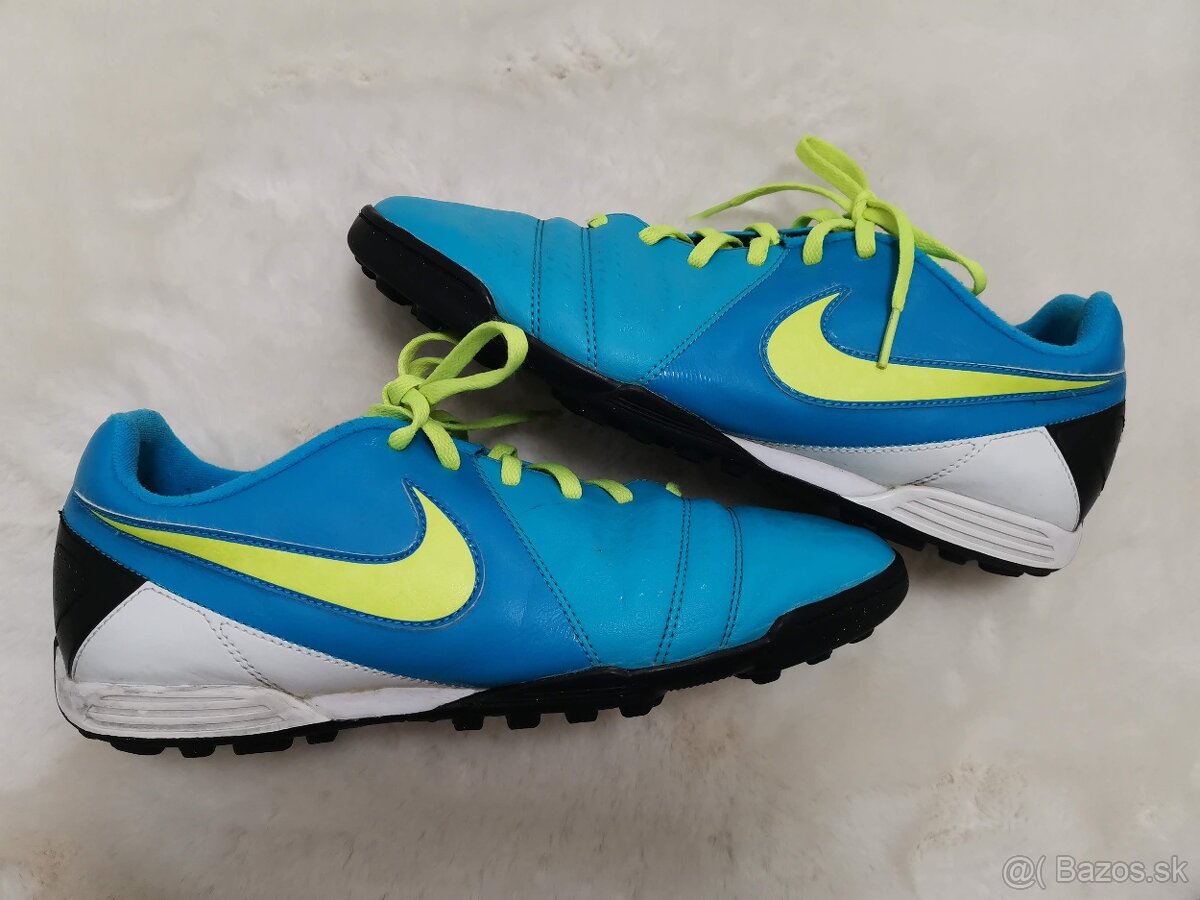 Halovky Nike č. 45