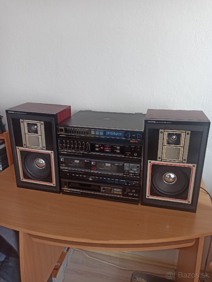 Hi-fi veža Universum