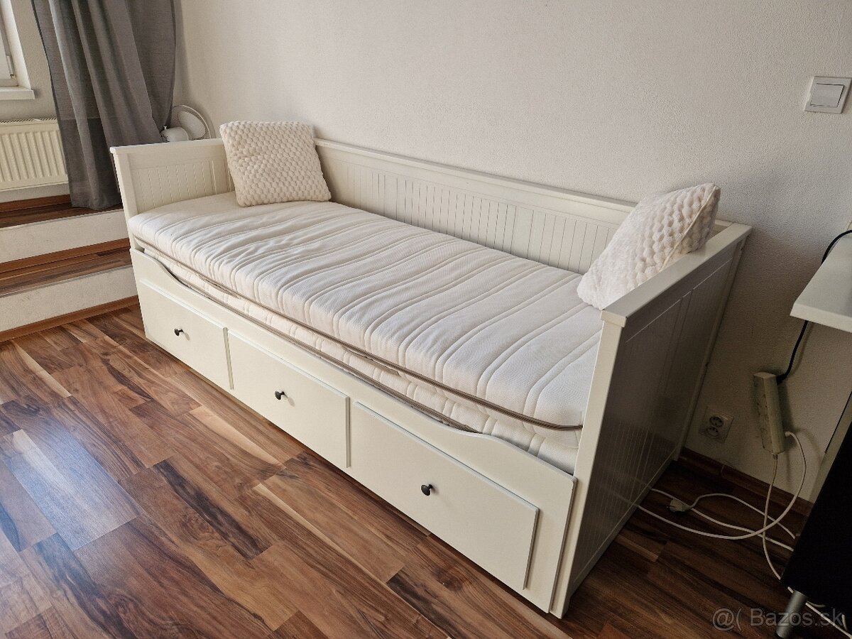 Rezervované - postel Ikea Hemnes