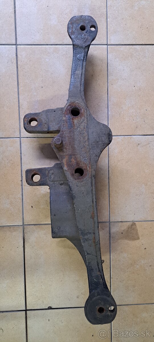 Držiak mechov SCANIA P,G,R,T-series (2004-2017)