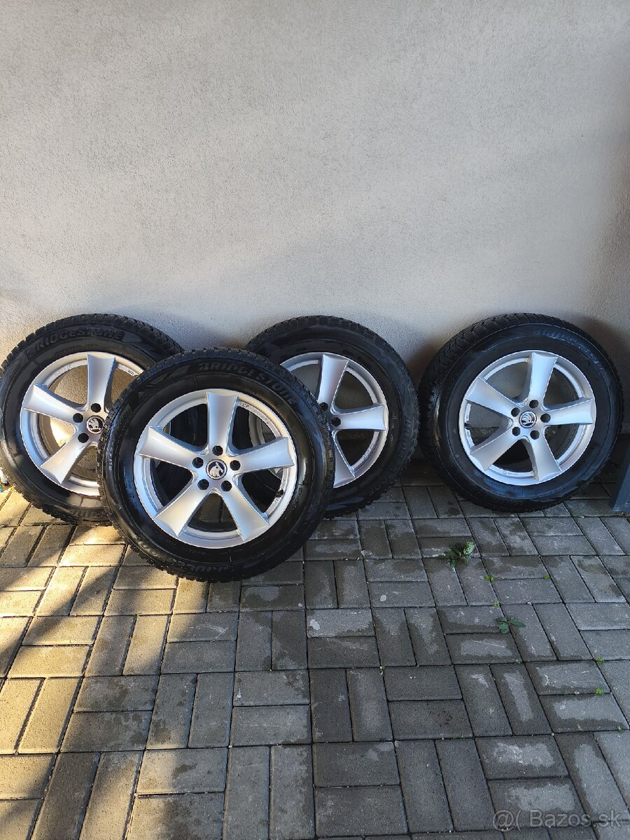 Predám sadu zimných pneumatík na alu diskoch.