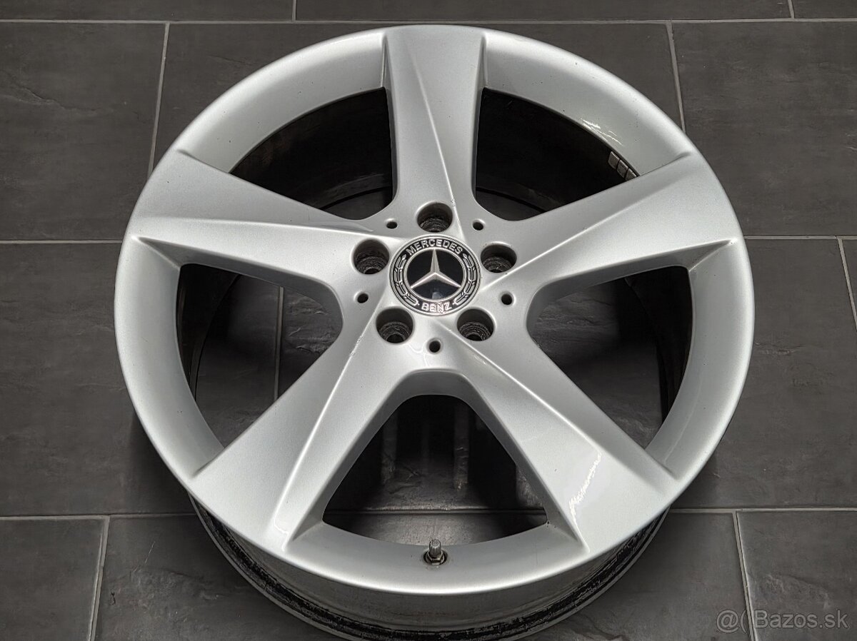 19 MERCEDES originál