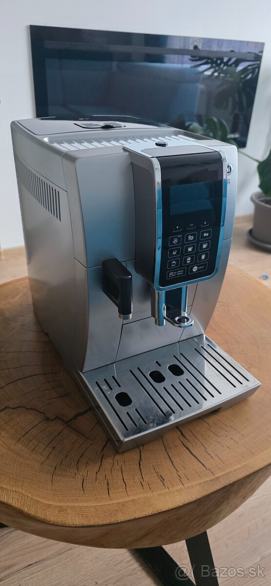 Delonghi Dinamica plnoautomatický kávovar