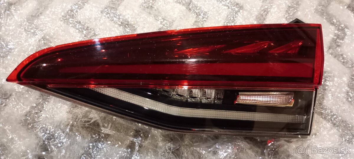 Zadné svetlo pravé Škoda Octavia IV