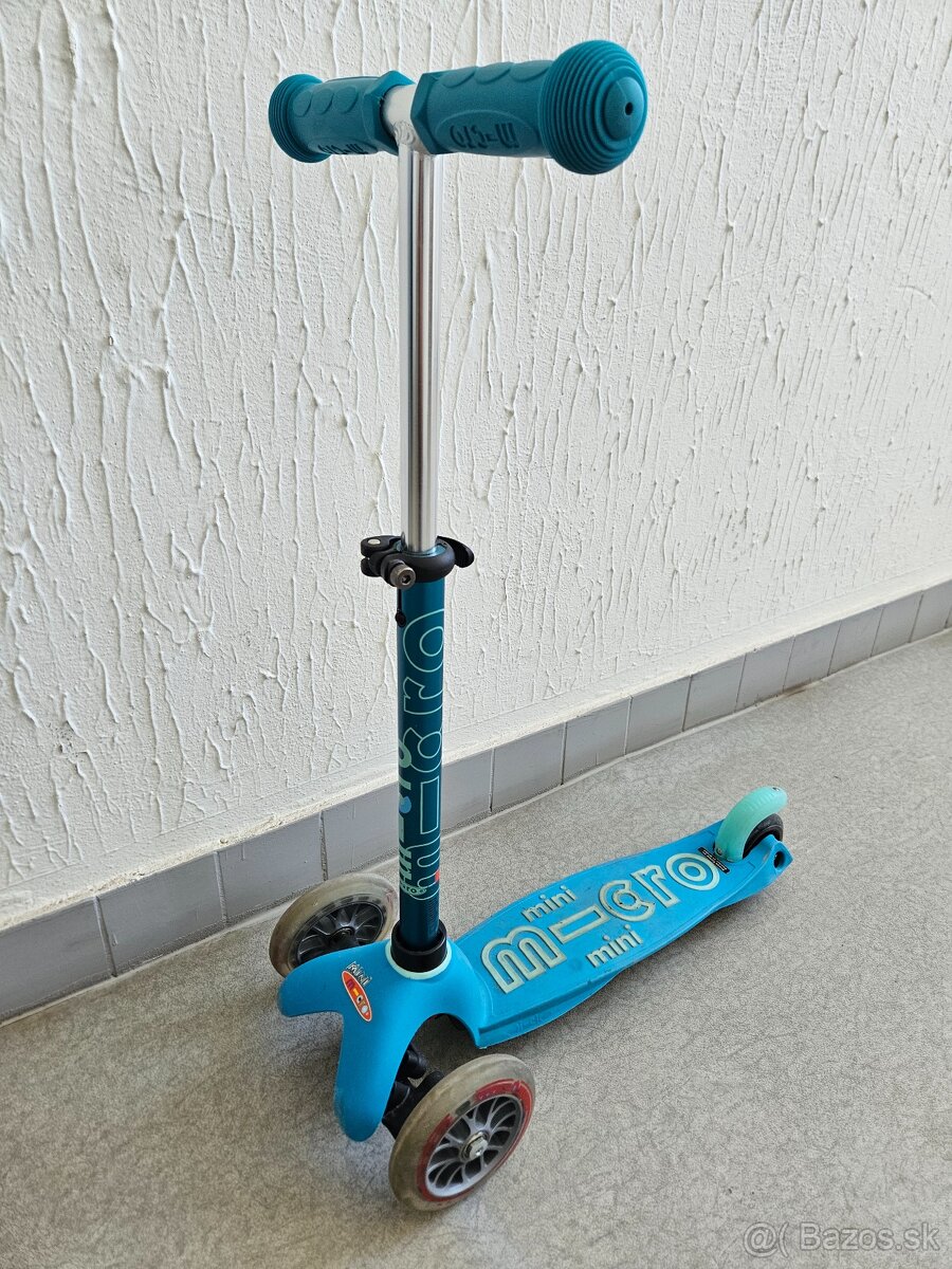 Micro Mini Deluxe kolobežka