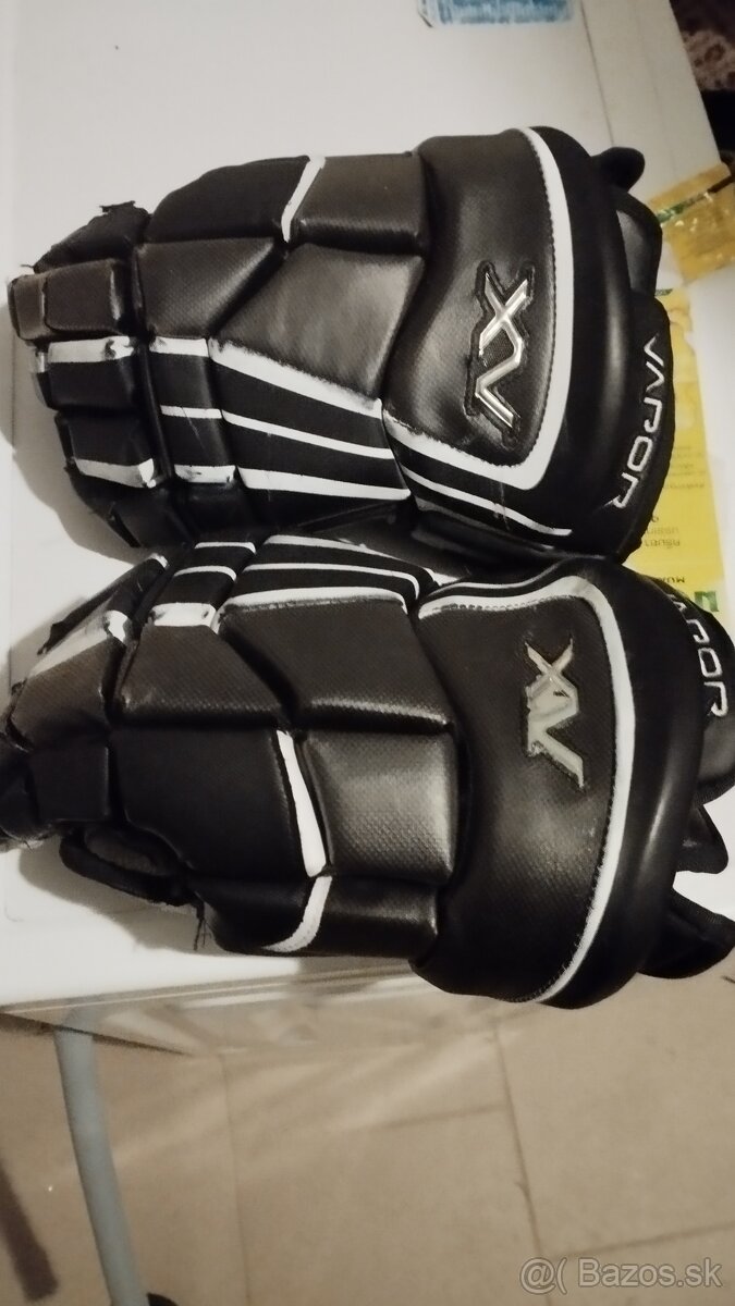 Predám hokejové rukavice