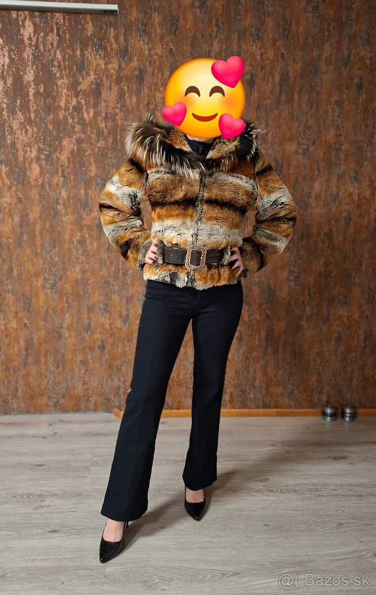 Luxusný pravý hnedý kožuch s kapucňou veľ. S