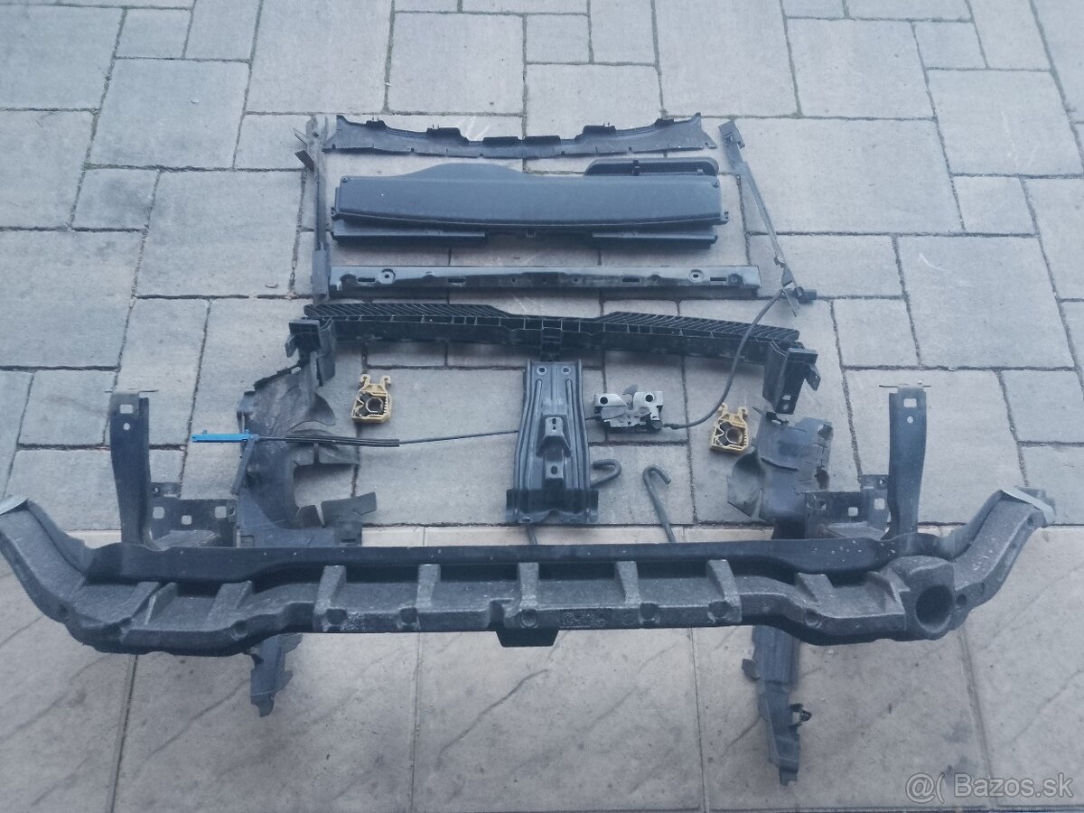 Diely na stenu Tiguan