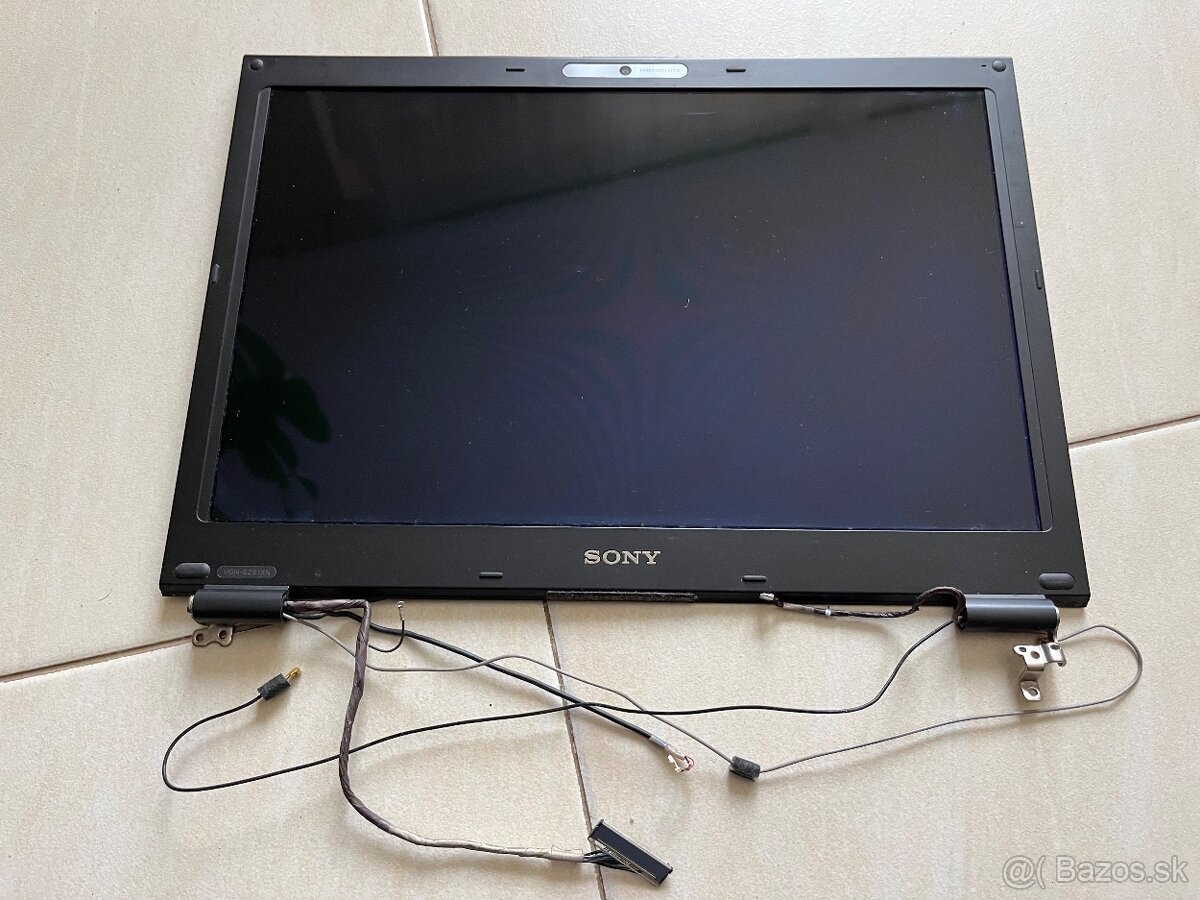 Predam LCD displej z notebooku Sony Vaio PCG-6S4M