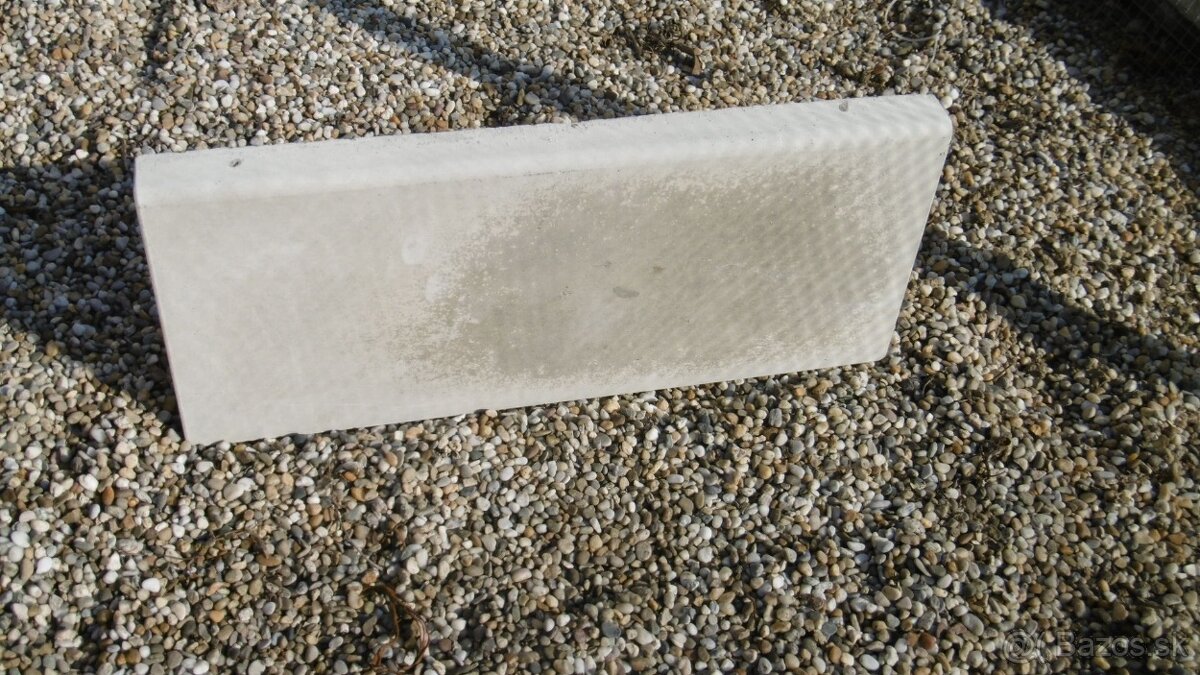 PREDAM VYBROLIATU DLAŽBU