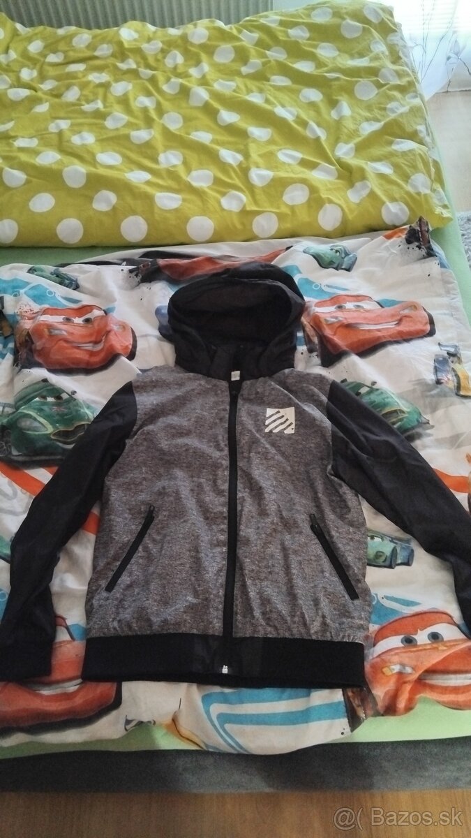 prechodná bunda č.134/140 tenká