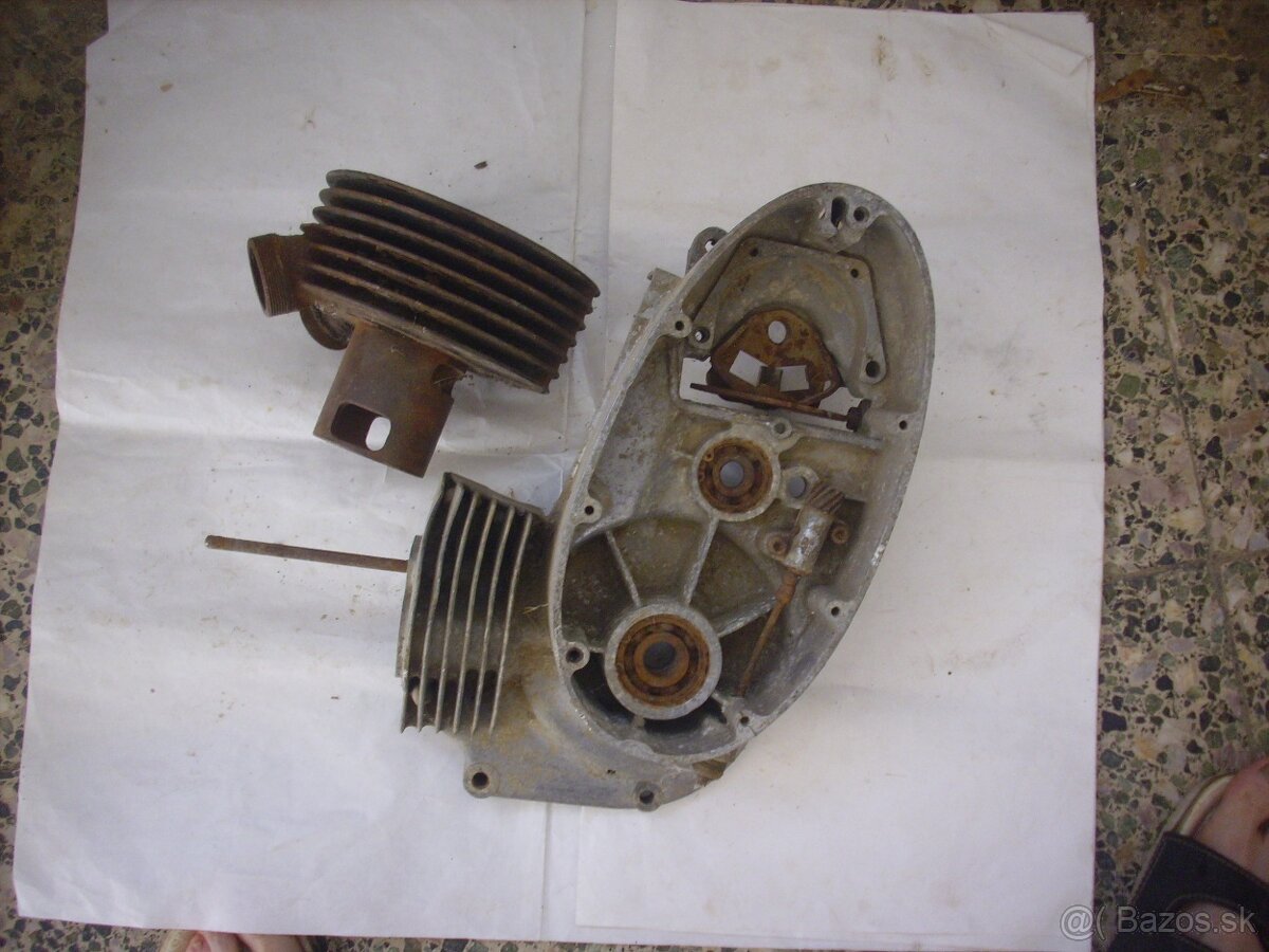 JAWA-ČZ125 polomotor