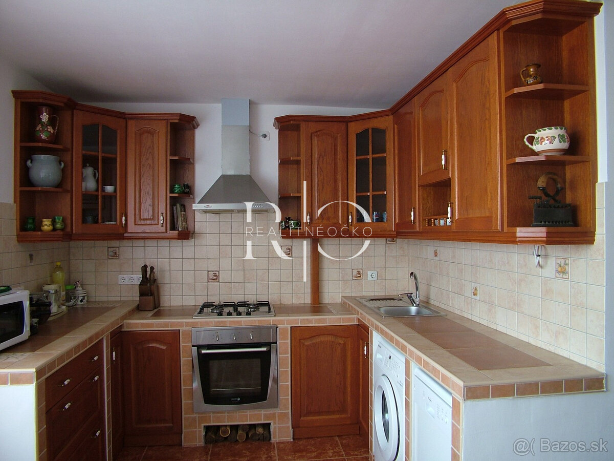 Exkluzívne na predaj, 3 izbový byt , Poprad- starý Juh, 62