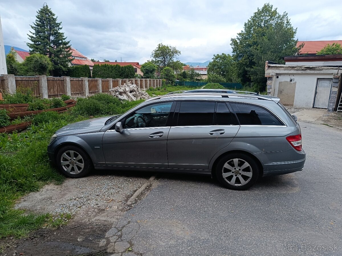 Mercedes C220 CDI Combi (Zadretý motor)