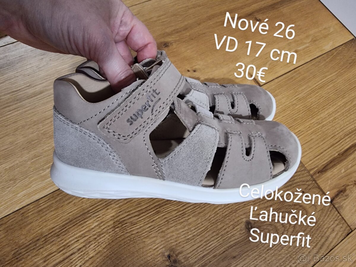Superfit letné sandalky nové 26