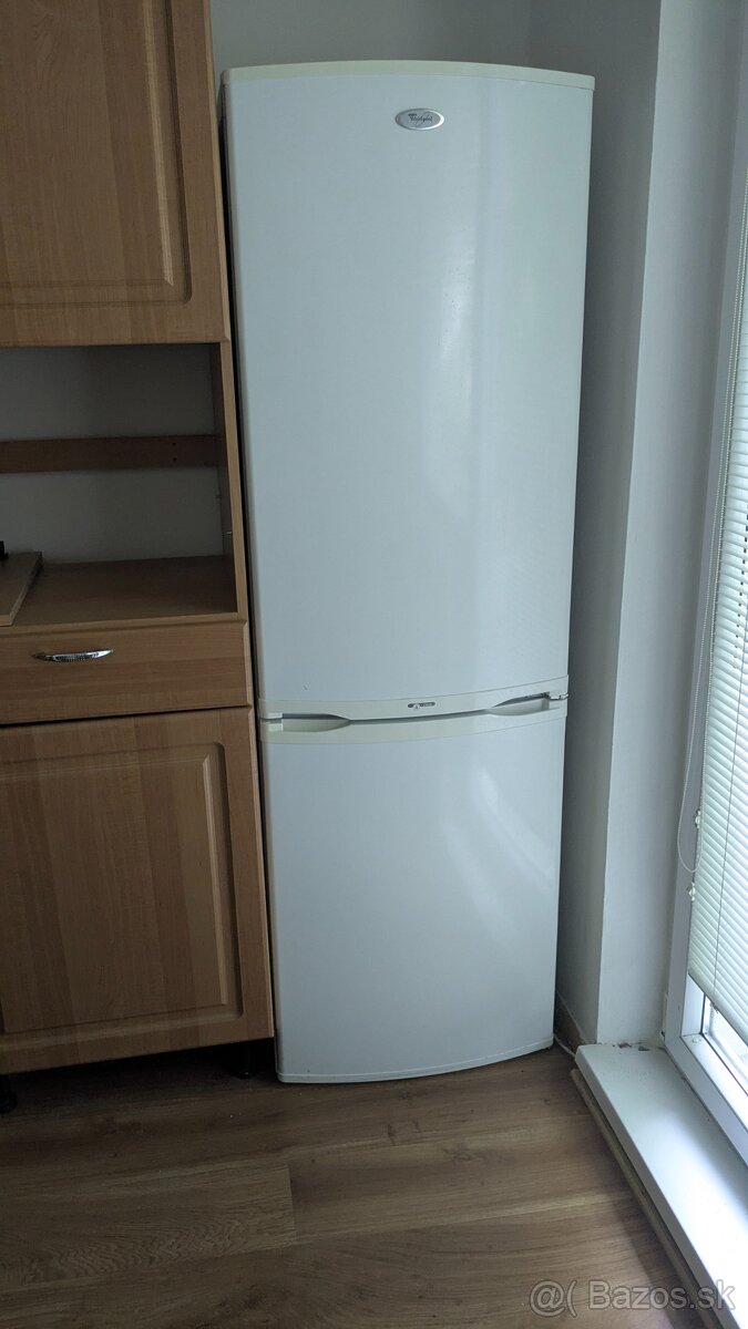 Chladnička Whirlpool ARC5550
