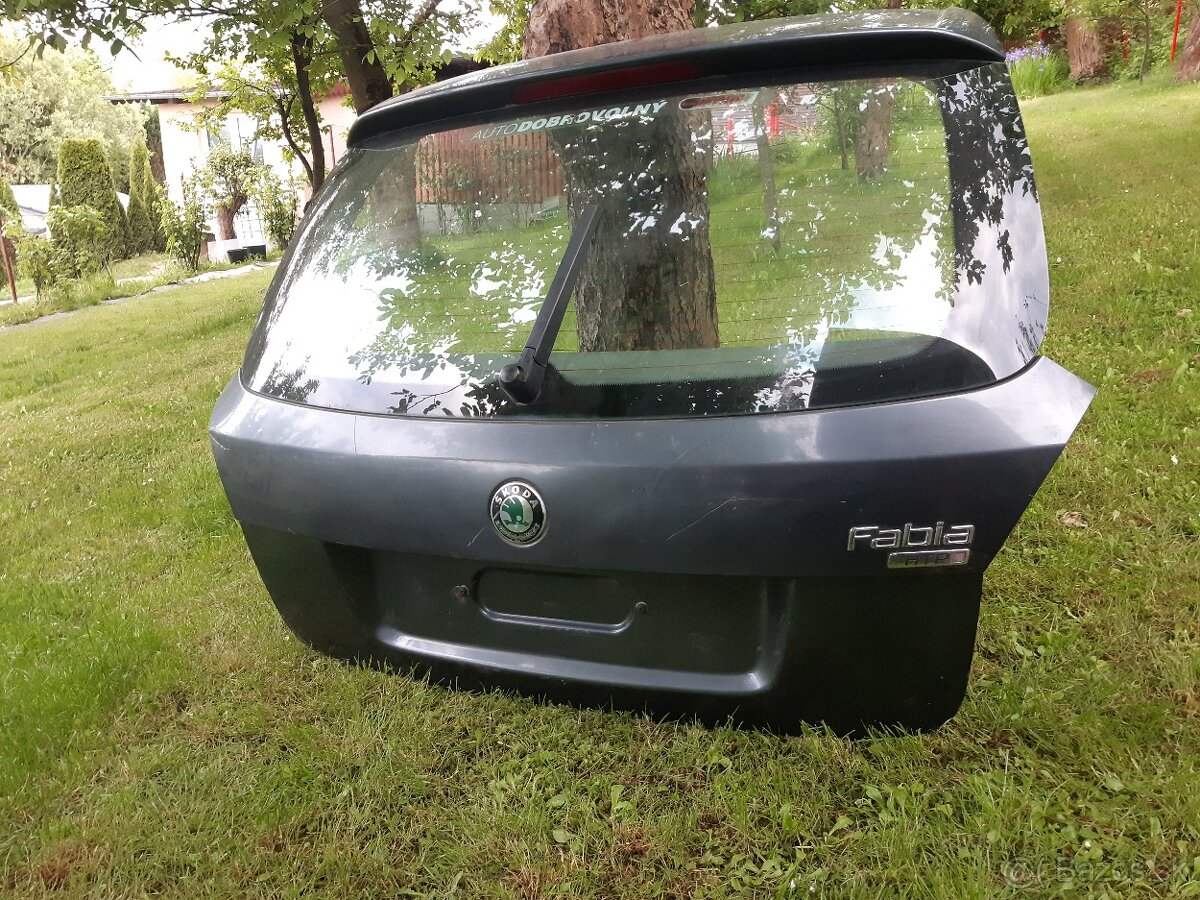 skoda fabia 2 kufrove dvere