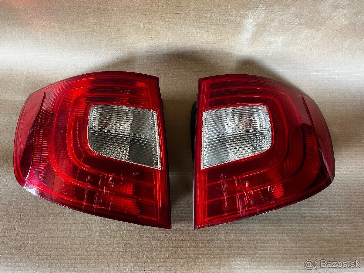 Zadné svetla škoda superb 2 Combi