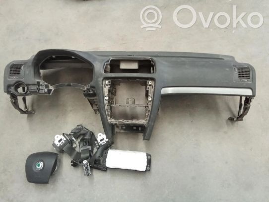 Air bagova sada Škoda Octavia 2 facelift