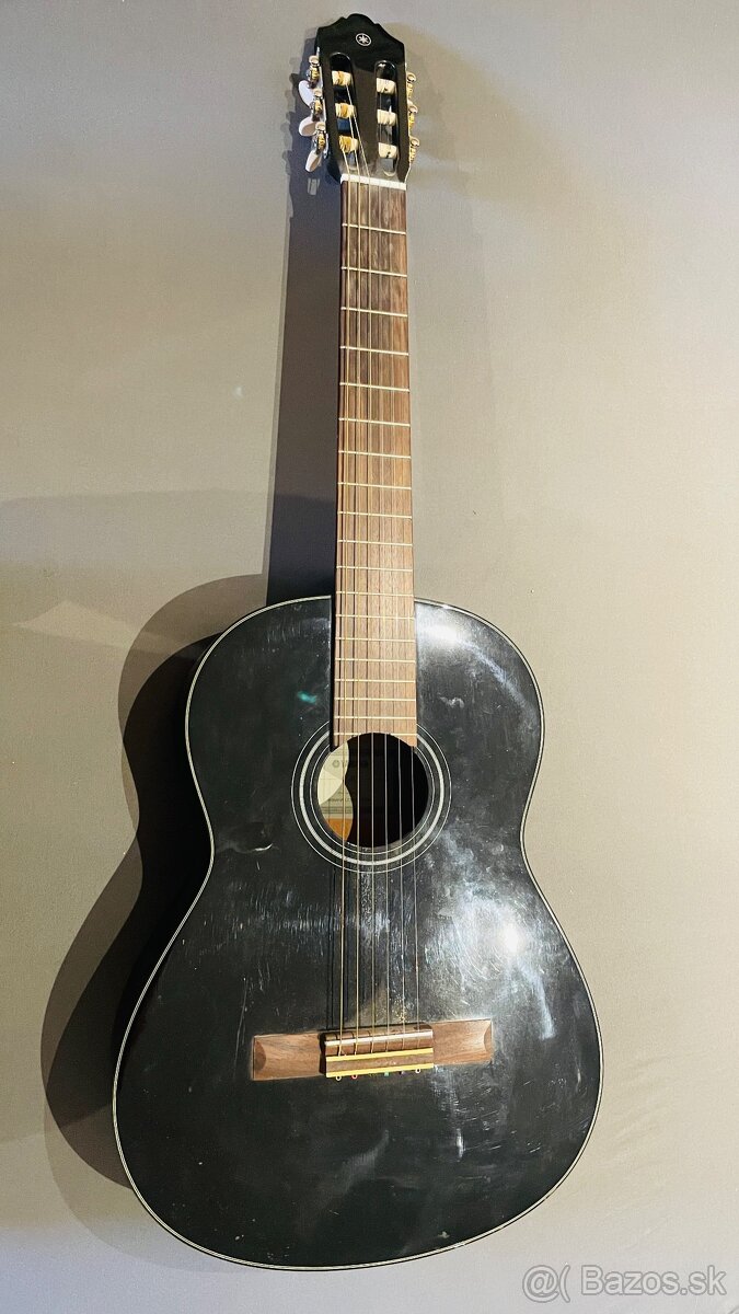 Akusticka Gitara Yamaha
