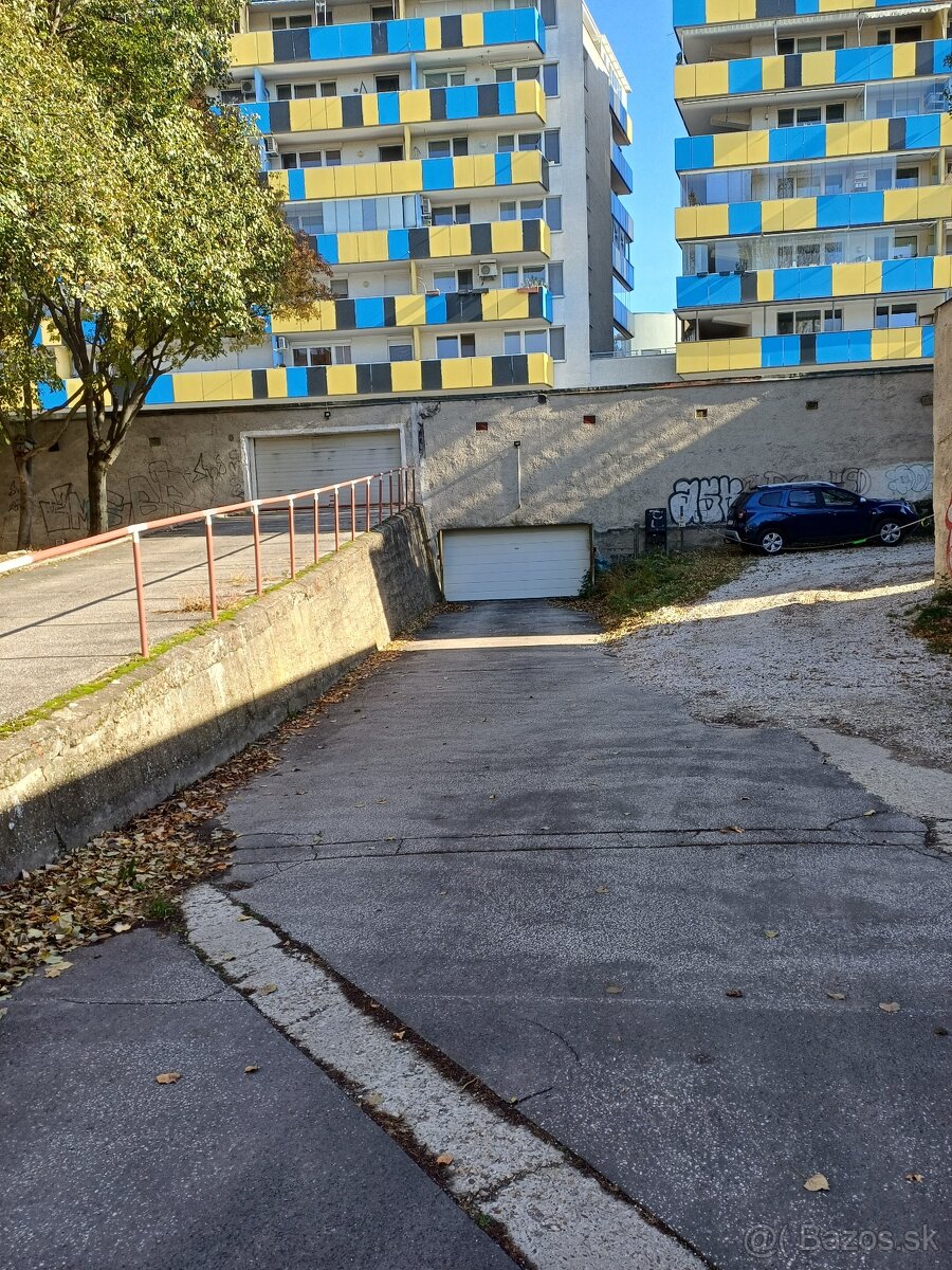 Predaj garáž Papraďová ul. Ružinov