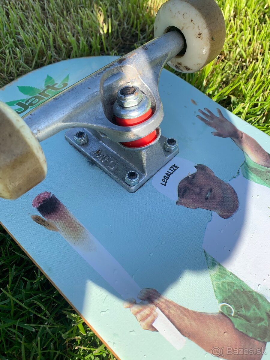 Skateboard