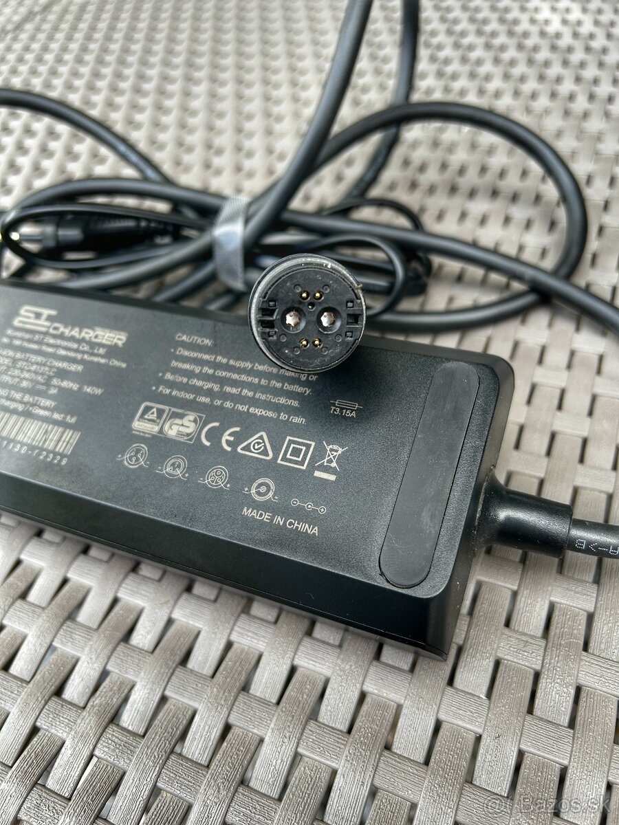 Nabíjačka PowerSmart 4A 36V so zástrčkou Rosenberger