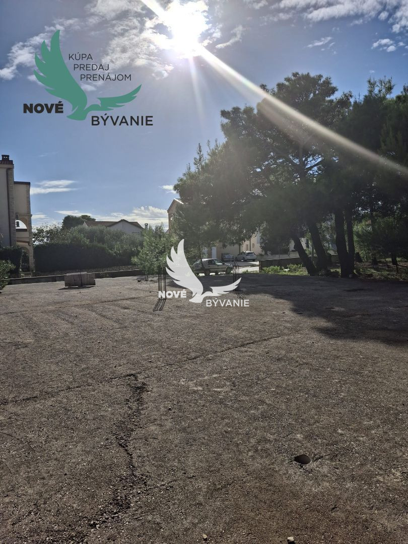 Stavebný pozemok vhodný ako investícia v Chorvátsku na ostro