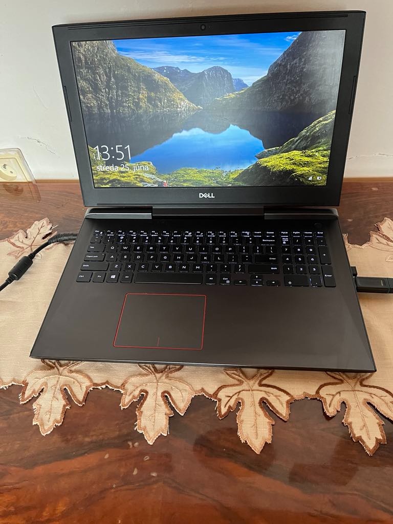 Herný notebook DELL Inspiron 15- i7 7700 HQ