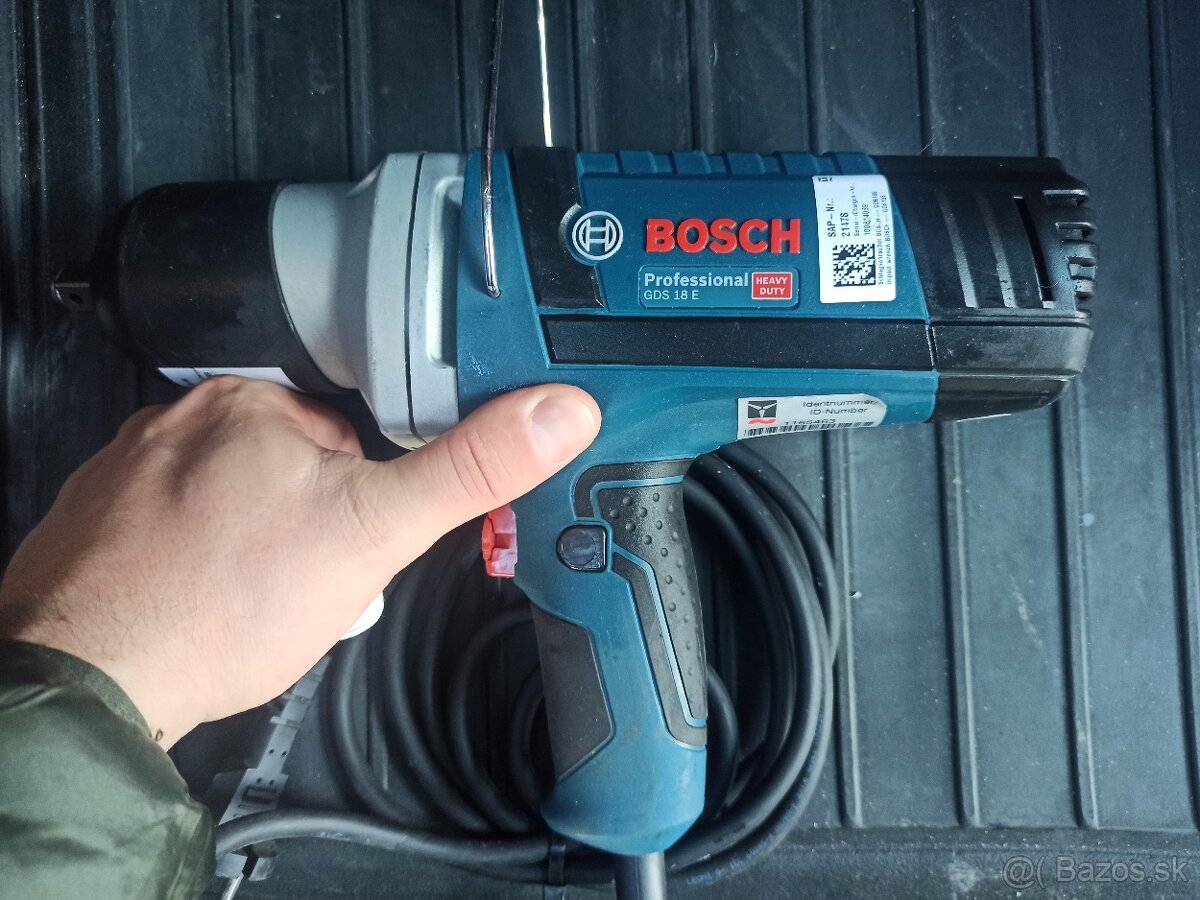Rázový uťahovač Bosch GDS 18 E Professional