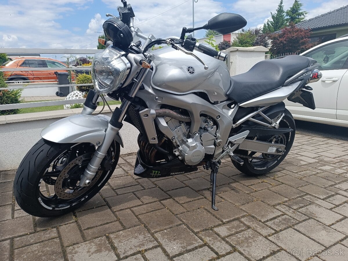 Yamaha FZ6
