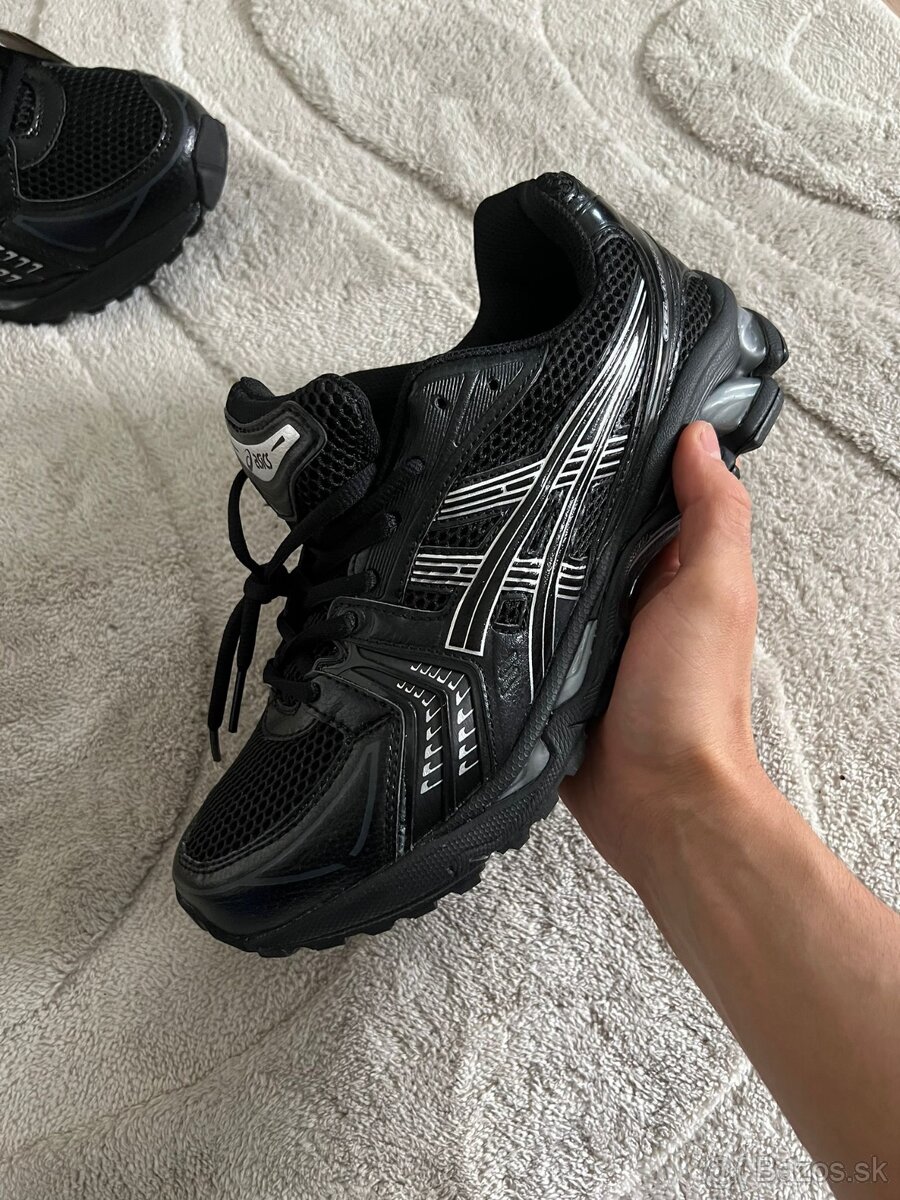 ASICS tenisky 45