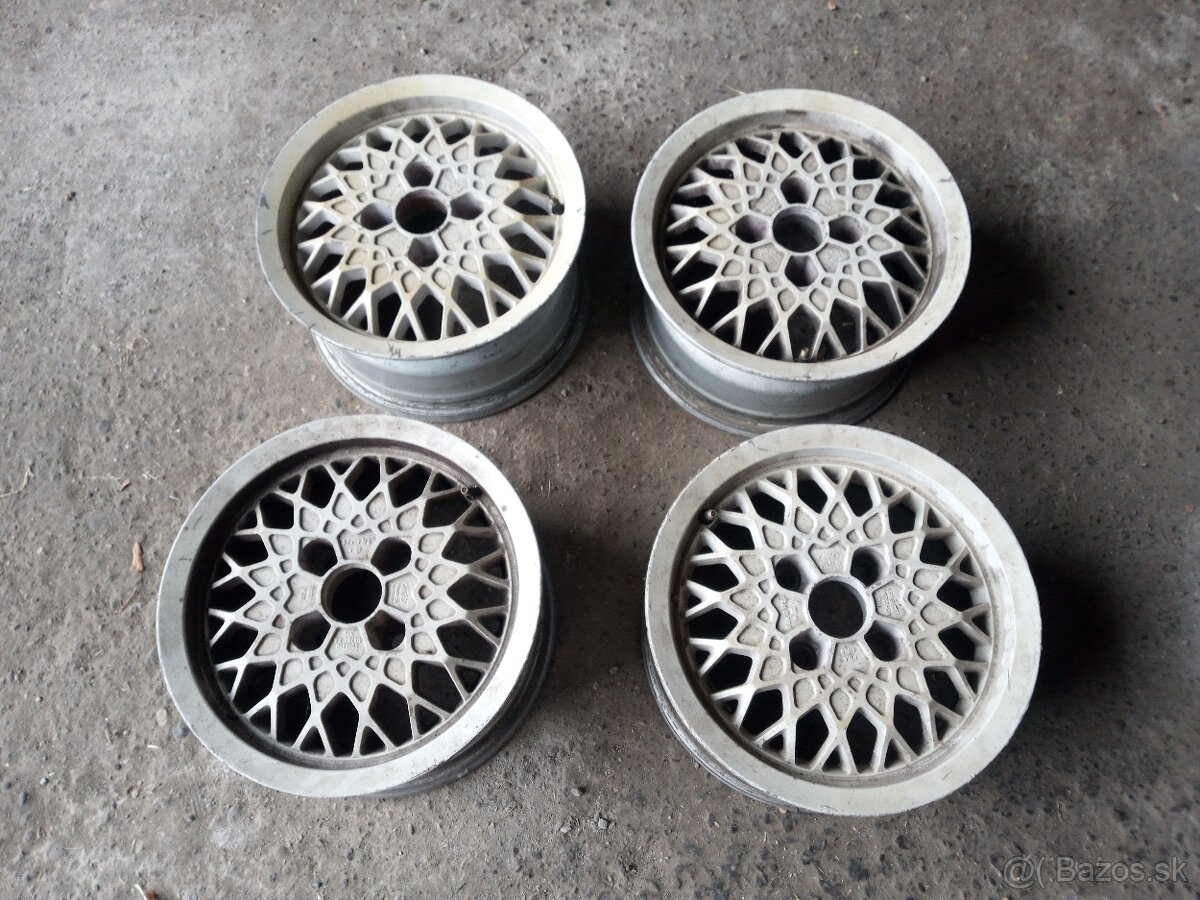 4x108 r13 FORD