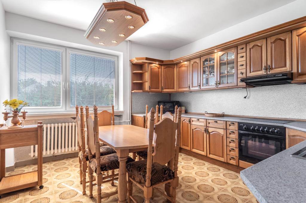 BabonyTRE I Na predaj dvojposchodový 5i rodinný dom pri Žil