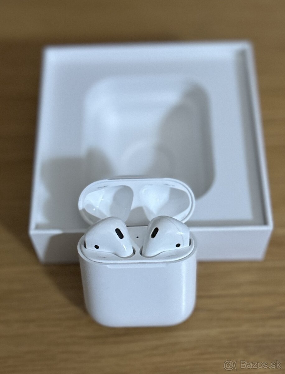Apple AirPods_1.generácia