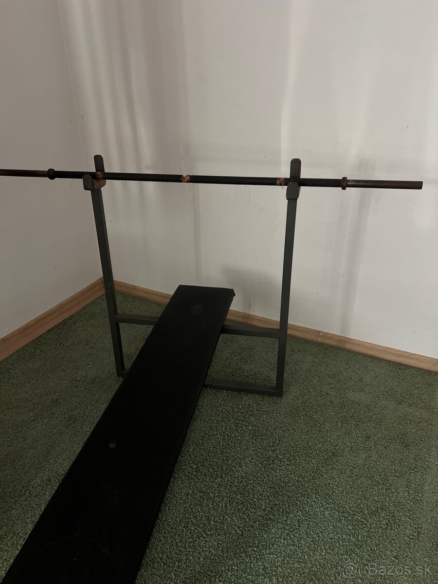 Benchpress lavička na cvičenie