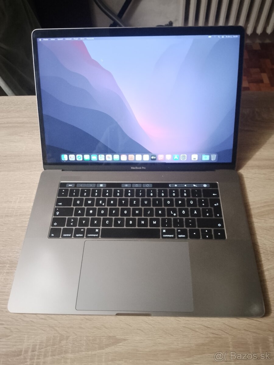 MacBook Pro 15inch 2016 / 16GB/256GB Super stav