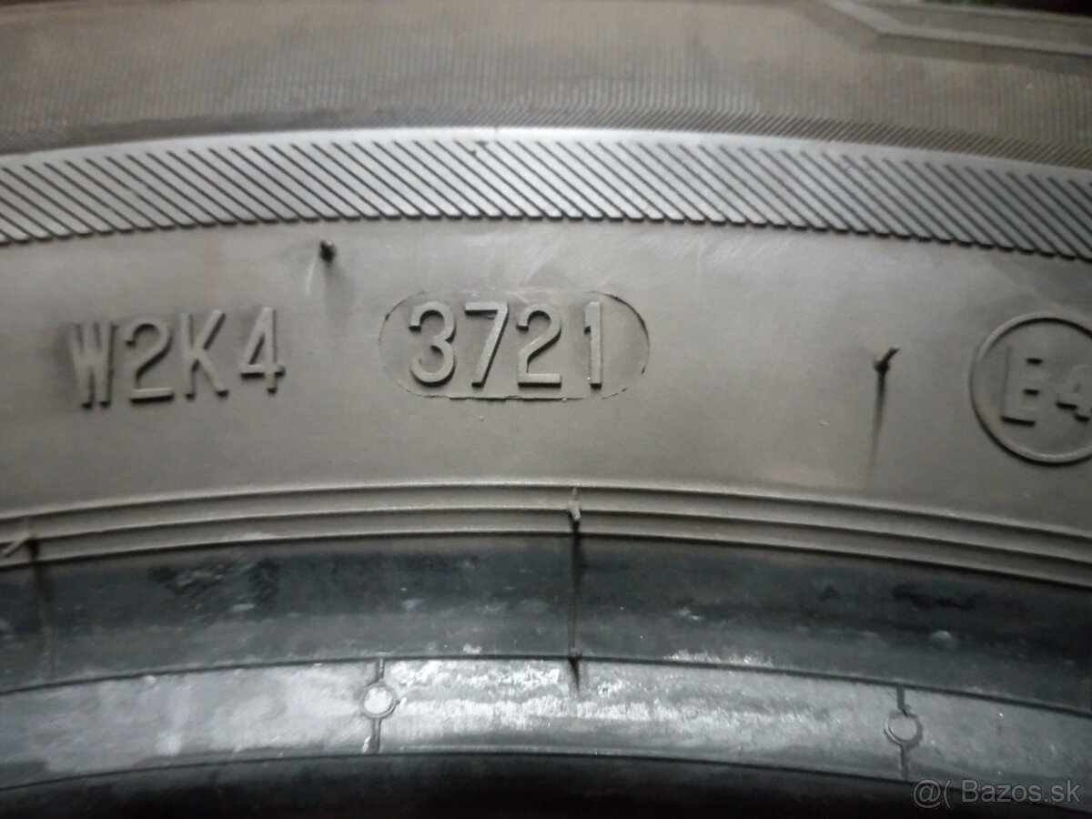 Zimné pneumatiky 215/55/17